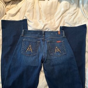 A pocket jeans.